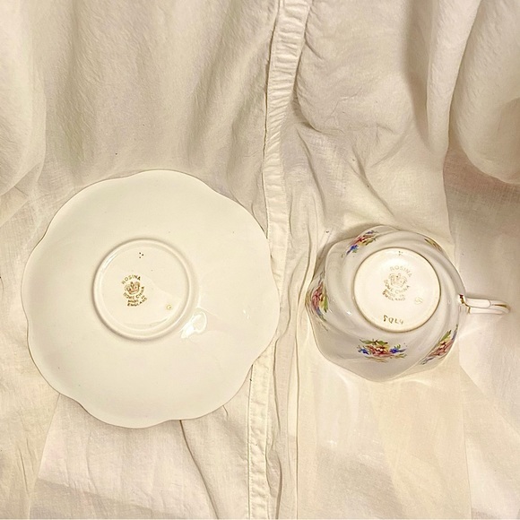 Vintage Rosina English Bone China Tea Cup and Saucer - Picture 4 of 5